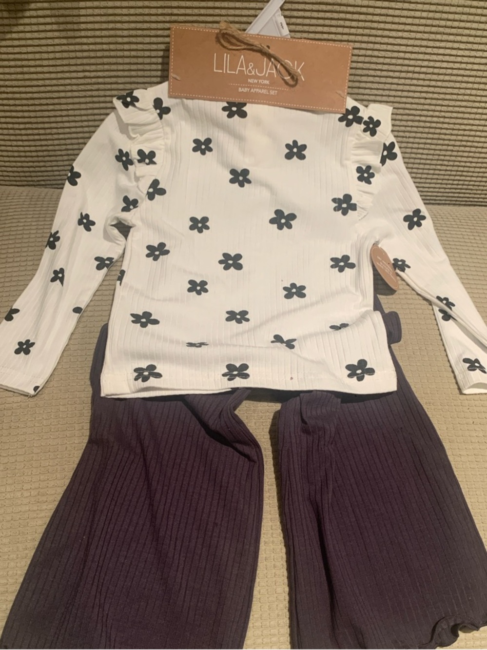 Lila & Jack White Floral Rib-Knit Long Sleeve Top for Kids